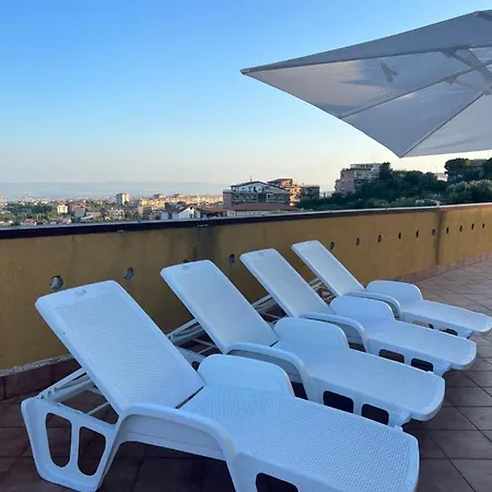 Feriehus Attico Etnamare *