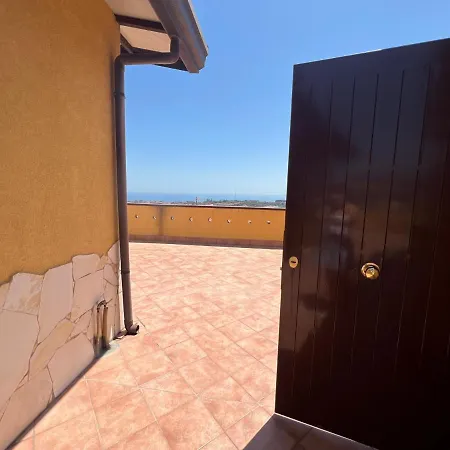 Attico Etnamare Feriehus Gravina di Catania